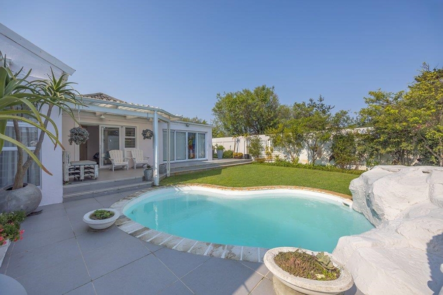 4 Bedroom Property for Sale in Flamingo Vlei Western Cape